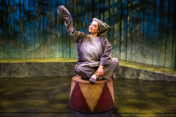 Midori Marsh as Sydney.
Photo by Dahlia Katz Midori Marsh as Sydney. Photo by Dahlia Katz